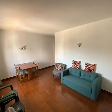 Apartman 1 Quarto, 350m Olhos De Agua, J